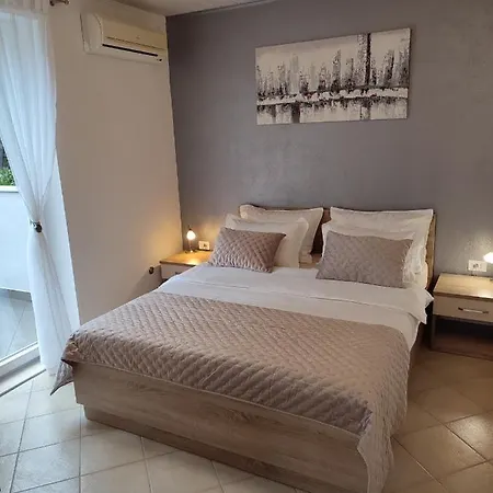 Apartments Josko Makarska Exterior photo