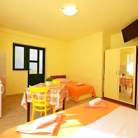Apartments Josko Makarska Exterior photo